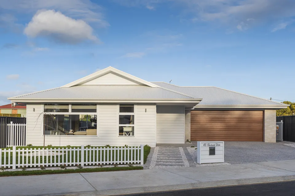 43 Fleetwood Platinum Pro 1